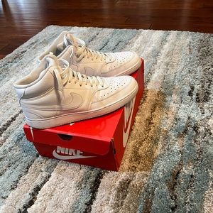 Mens 10.5 Nike mid top